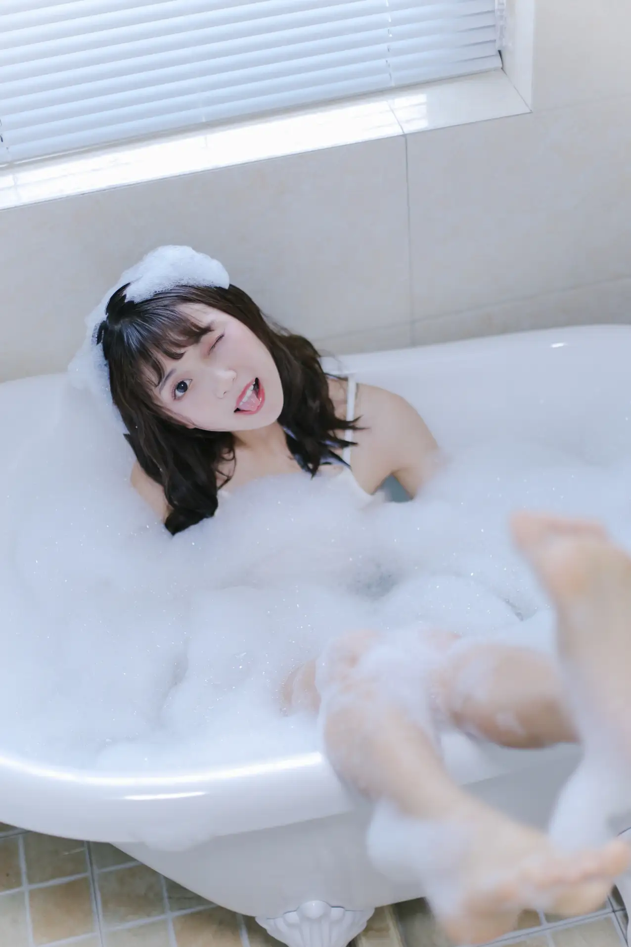 [YITUYU] 2022.08.25 Vol.1788 – Milk Bubble Bath a fish tail#[27P]-26